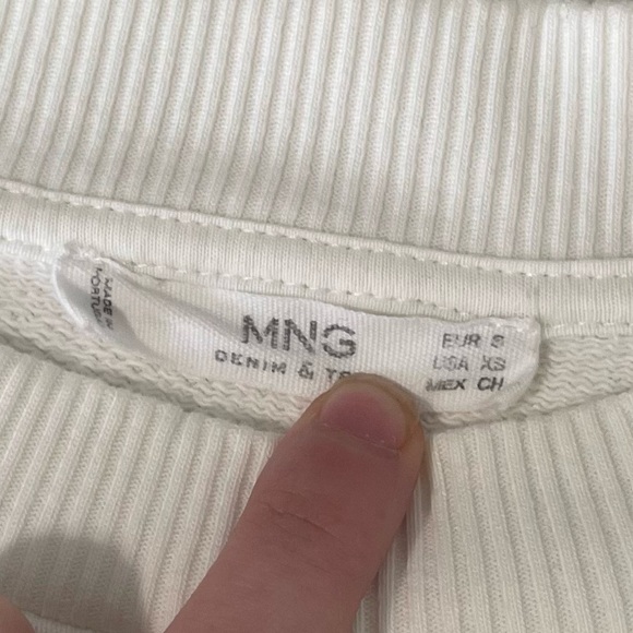 MNG Mango XS White Black Good Things Will Happen Embroidered Sweatshirt Preppy - Picture 4 of 5